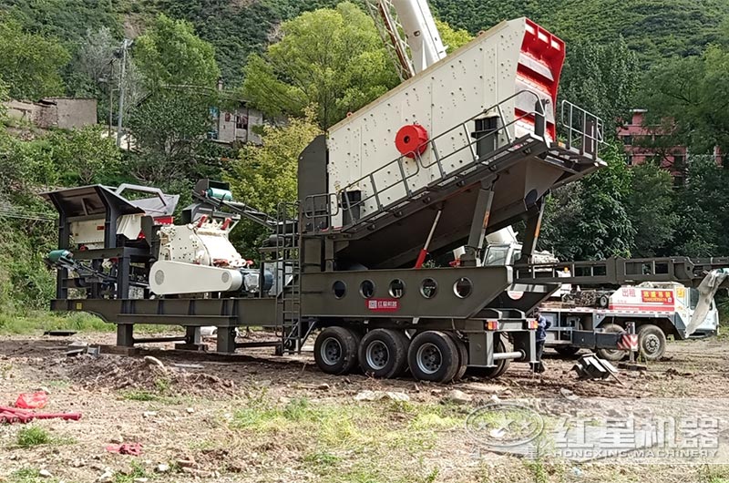 移動建筑垃圾處理生產線現場